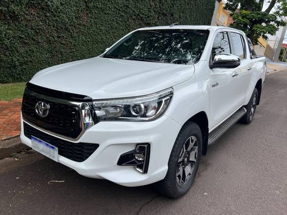 TOYOTA HILUX 2.8 SRX 4X4 CD 16V DIESEL 4P AUTOMÁTICO